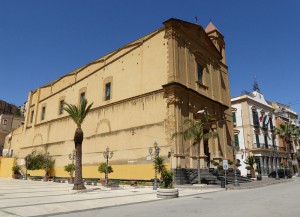 Kirche und Rathaus