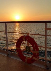 Rettungsring im Sonnenuntergang