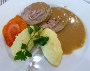 Roulade vom Rinder- und Schweinefilet