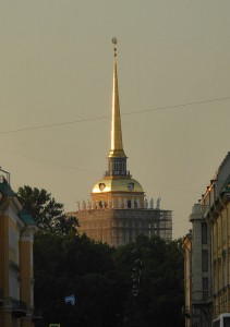 Blick vom Isaaksplatz auf die Admiralität