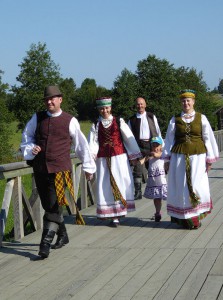 bunte Trachten