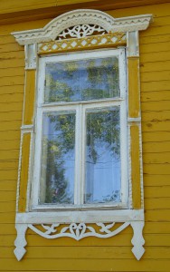 Fenster eines Holzhauses
