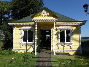 Holzhaus auf dem Kremlgelände