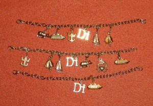 Armbänder von Diamonds International mit Charms
