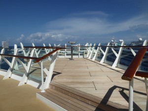 Deck 14 über der Wing Bridge