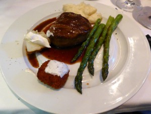 mein Filet Mignon mit Beilagen
