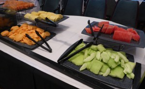 Melone und Ananas in Scheiben