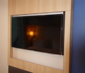 TV mit Ablagefach