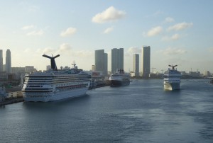 Carnival Conquest, Disney Wonder und Carnival Splendor