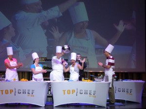 das Eiweiß bleibt in der Schüssel