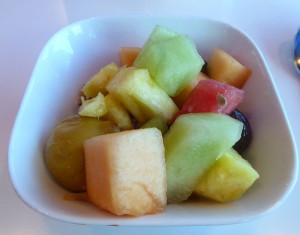 Obst mit Bircher Müsli