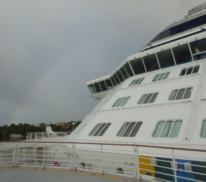 Celebrity Eclipse und Regenbogen