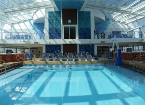 überdachter Poolbereich