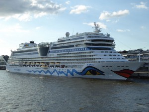 AIDAmar in Altona