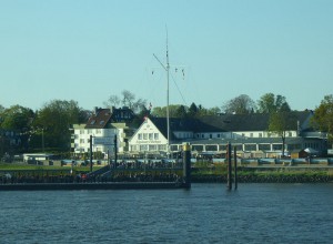 Schiffsbegrüßungsanlage am Schulauer Fährhaus