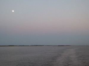 Mond und Heckwelle