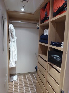 begehbarer Kleiderschrank