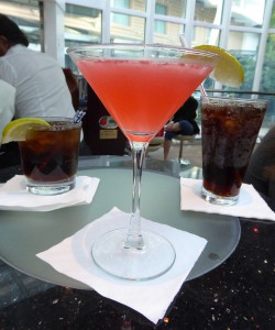 Cocktails an der Rising Tide Bar