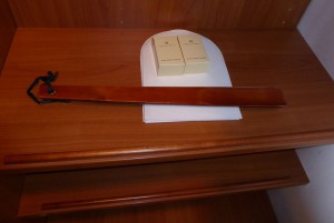 Ablage für Schuhe und Schuhputzsachen