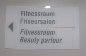 Fitnessraum und Friseursalon
