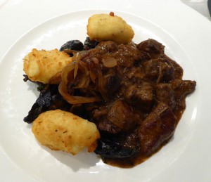 Geschmorte Hirschkeule