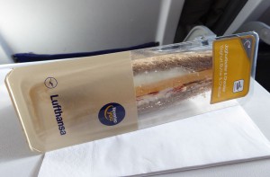 Käse-Sandwich bei der LH