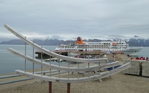 MS Bremen in Ny-Ålesund