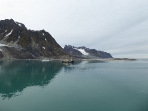 Trinityhamna mit Gravneset