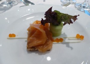 Wodka gebeizter Lachs mit Knäckebrot