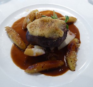 rosa gebratenes Hirschrückensteak