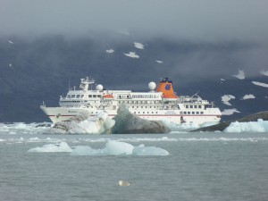 MS Bremen im Liefdefjord
