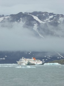 MS Bremen im Liefdefjord