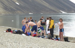 Eisbaden in der Palanderbukta