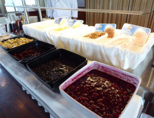 Eis und Obst-Toppings