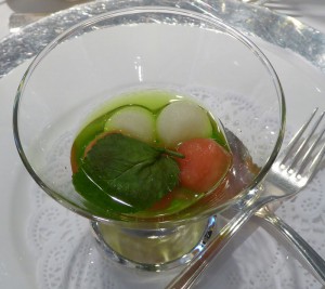 Cocktail von Melonen mit Midori