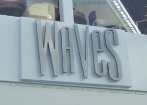 Waves Pool Bar