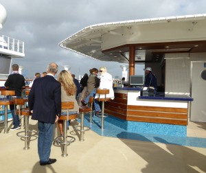 Waves Pool Bar