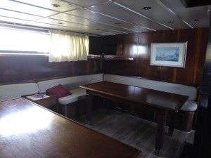 Salon / Restaurant