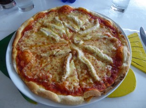 Pizza mit Smoked Fish