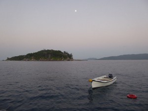 Mond über Round Island