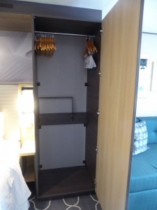 rechter Schrank