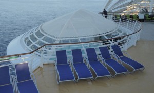 Cantilevered Whirlpools