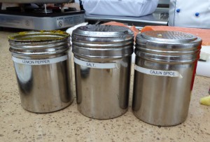 Lemon Pepper, Salz, Cajun Gewürz