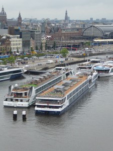 Flusskreuzfahrtschiffe