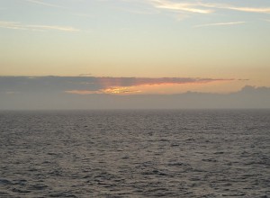 ein erster zaghafter Sonnenuntergang
