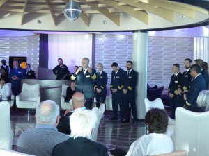 Captain Peppas und seine Offiziere