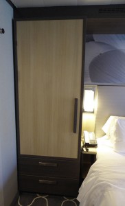 Schrank links