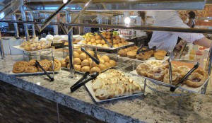 Frühstück im Solarium Bistro