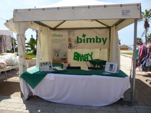 Bimby auf der Strandpromenade