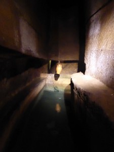 teilweise ist auch noch Wasser in den Becken